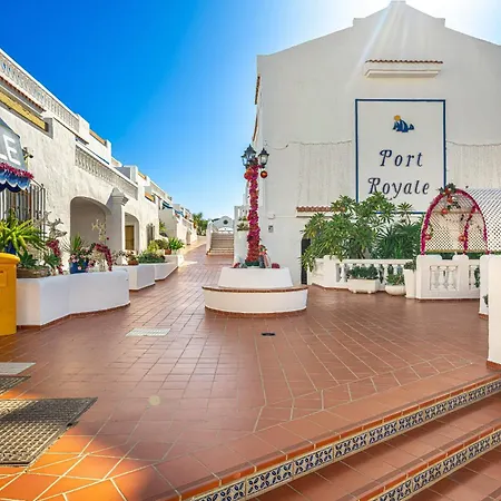 Port Royale Cristianos Holidays アパート *