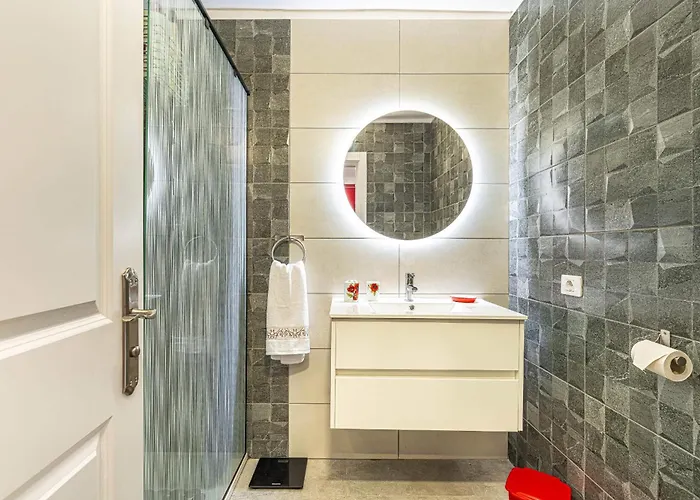 Port Royale Cristianos Holidays Апартаменты *